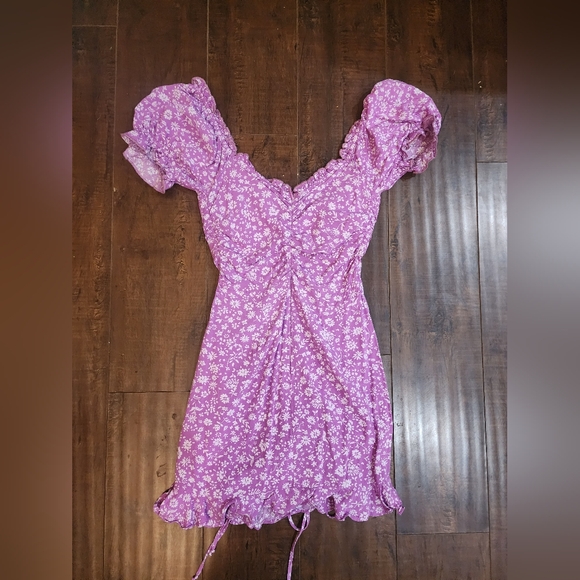 Like New Lavender Puff Sleeve Mini Dress Size Small - Picture 9 of 12